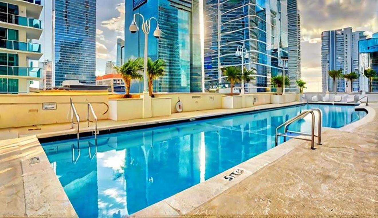 Elegant Centric Vibrant Pool Jacuzzi Free Parking Apartment Miami Exterior foto