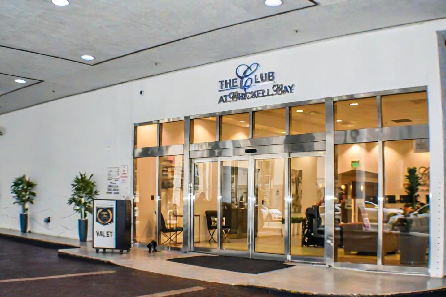 Elegant Centric Vibrant Pool Jacuzzi Free Parking Apartment Miami Exterior foto