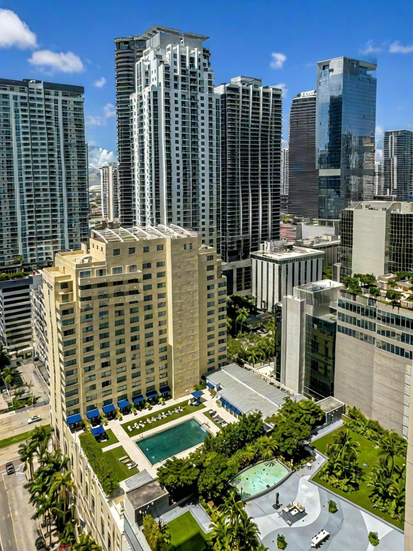Elegant Centric Vibrant Pool Jacuzzi Free Parking Apartment Miami Exterior foto