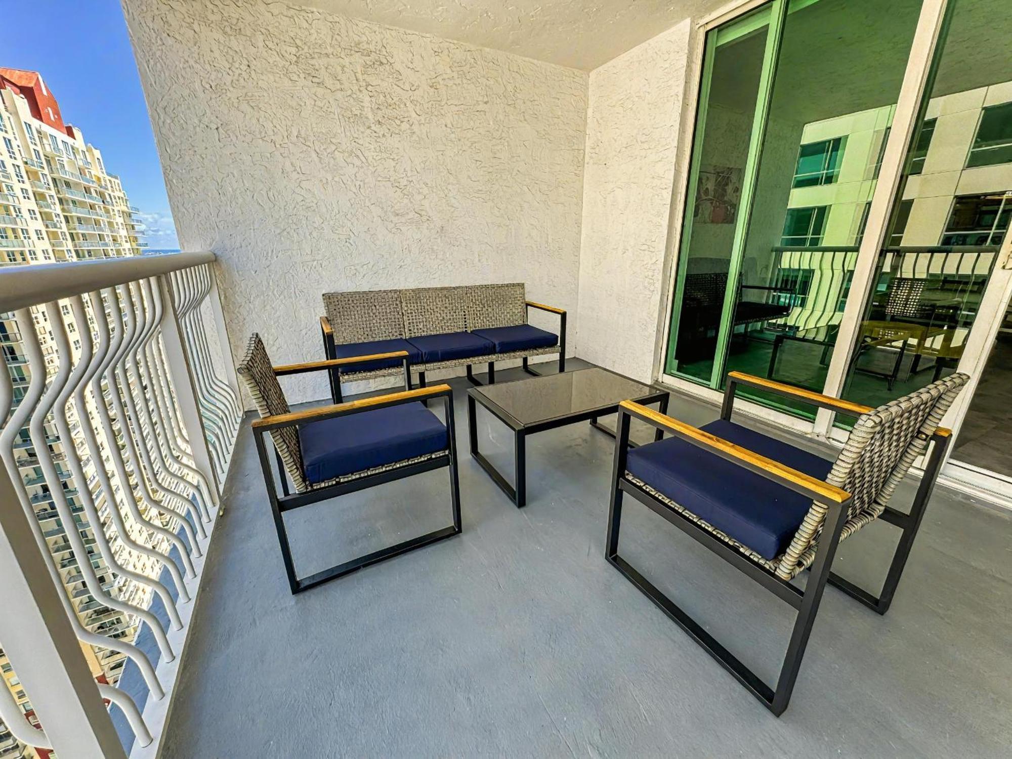 Elegant Centric Vibrant Pool Jacuzzi Free Parking Apartment Miami Exterior foto