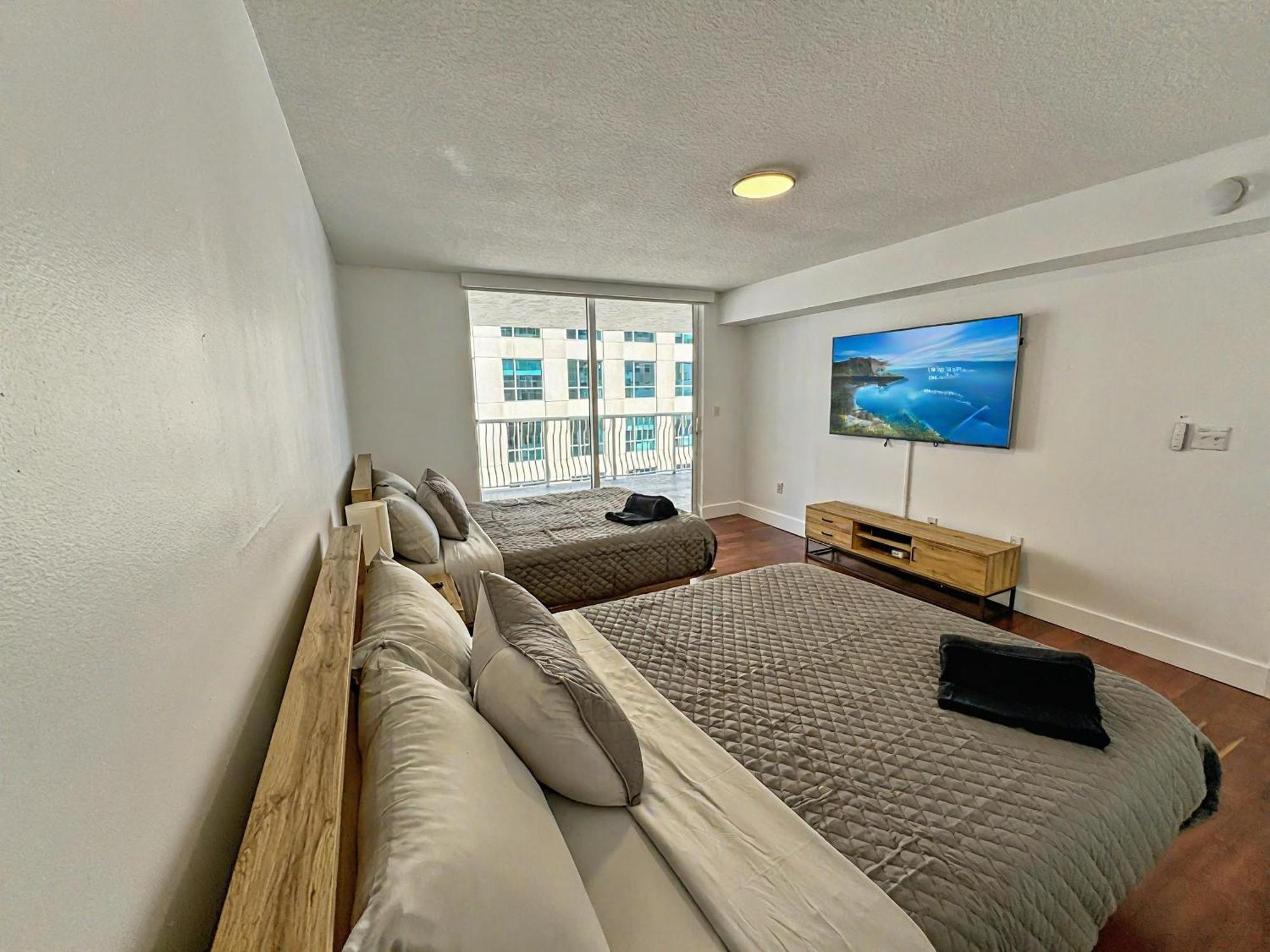 Elegant Centric Vibrant Pool Jacuzzi Free Parking Apartment Miami Exterior foto